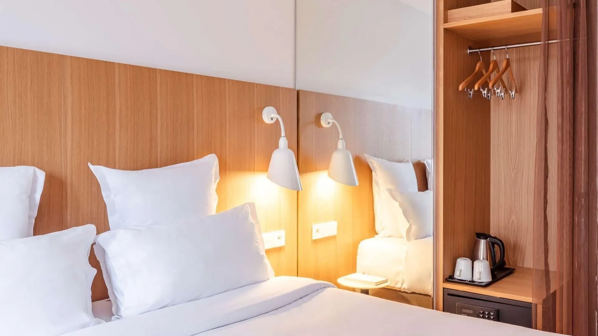 9Hotel Republique Paris France